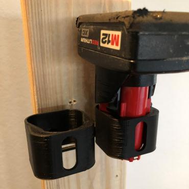 Milwaukee M12 batteriholder